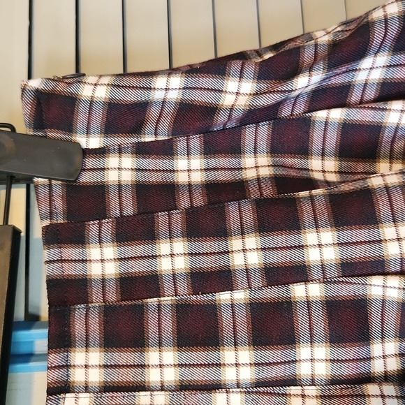 Final Sale Forever 21 Purple and White mini skirt - Picture 4 of 10